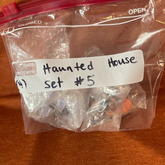 Haunted House Merry Miniatures - Picture 12 of 12